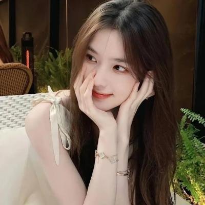 我与妈妈的黄色脚踏车海报
