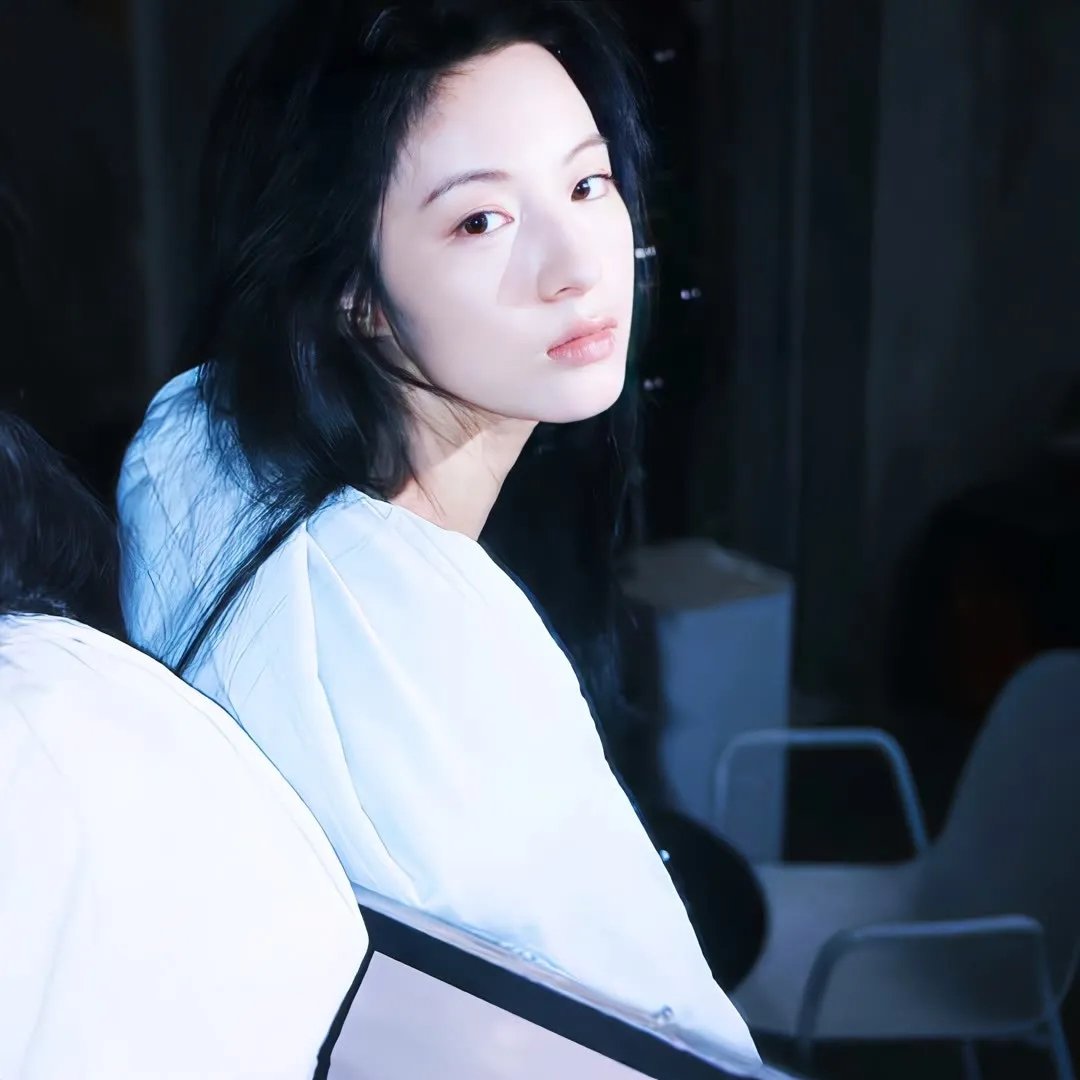 迷你姑娘海报
